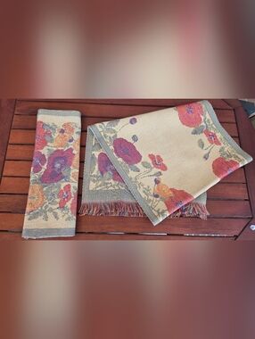 Ekelund Master Weavers Cotton Poppy Pattern Runner 48x14 & Matching Towel 21x14